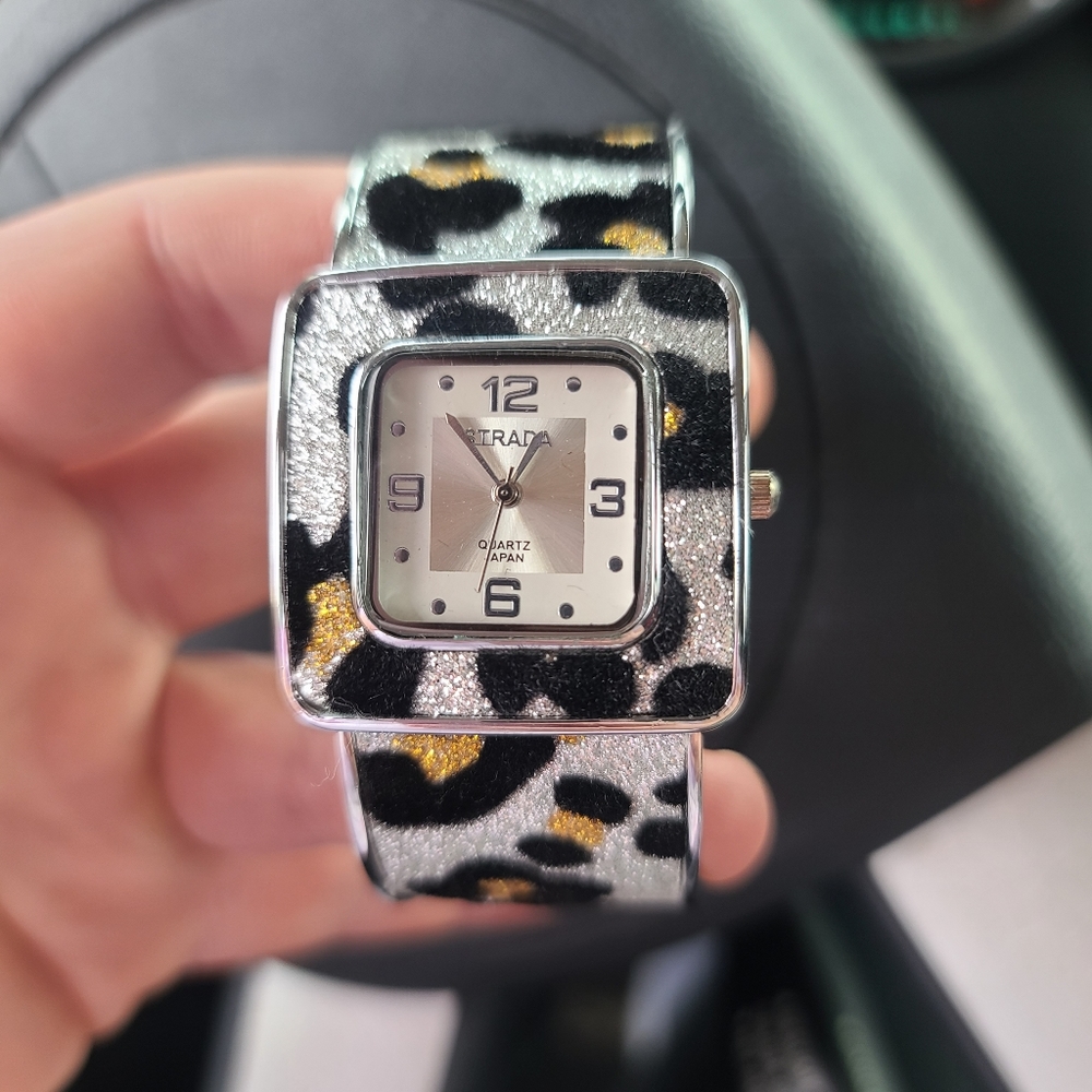 Adjustable Strada leopard watch